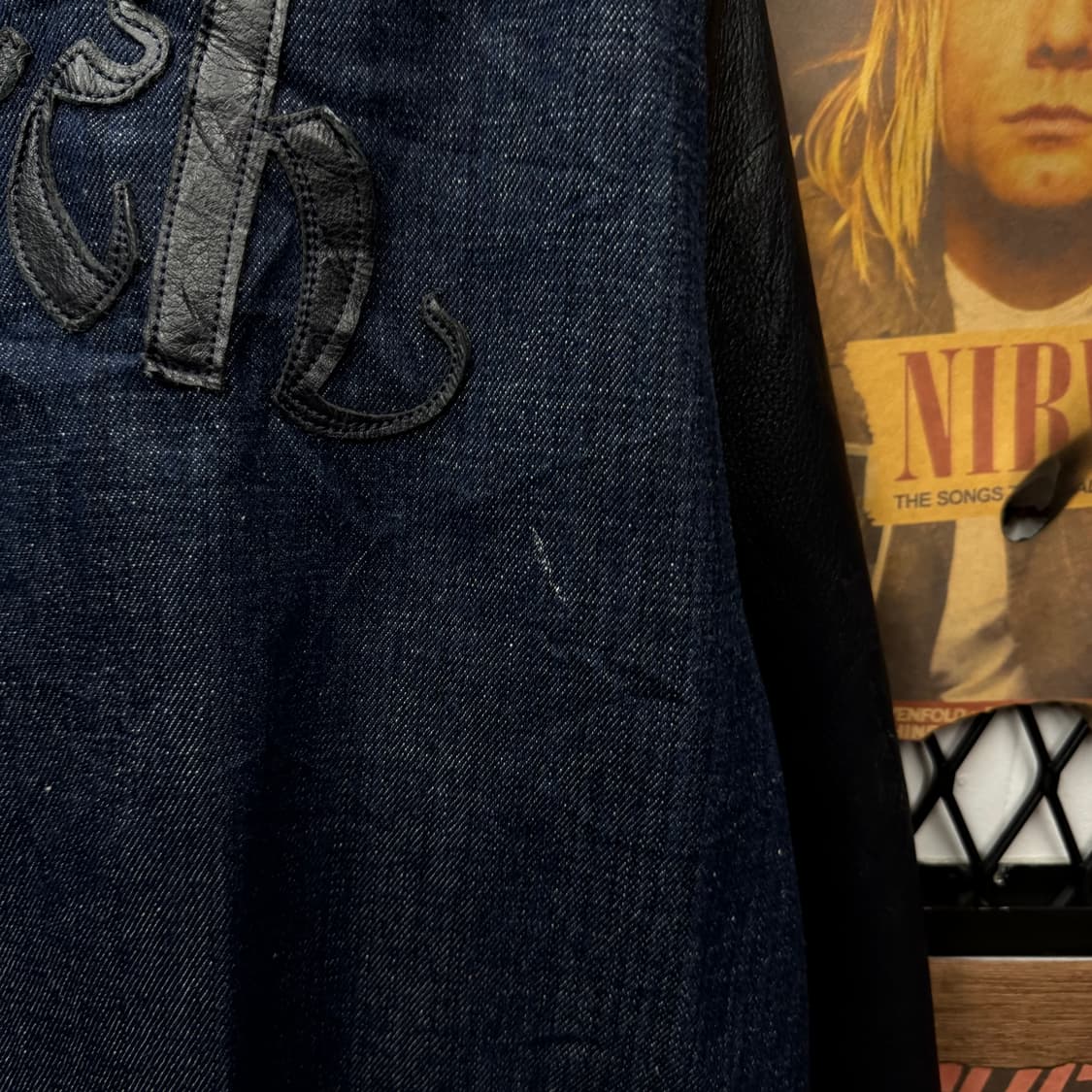 빈티지 데님 레더 바시티 자켓 후면 레더 레터링 포인트 블랙 상품이미지9