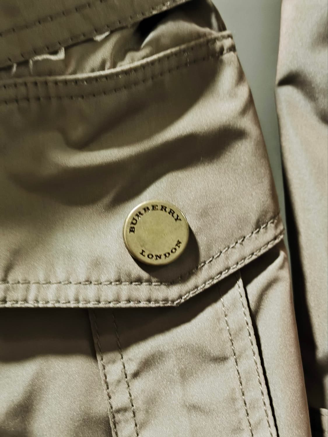 55~66 버버리 벨티드 하이넥 사파리 자켓 코트 카키 상품이미지7