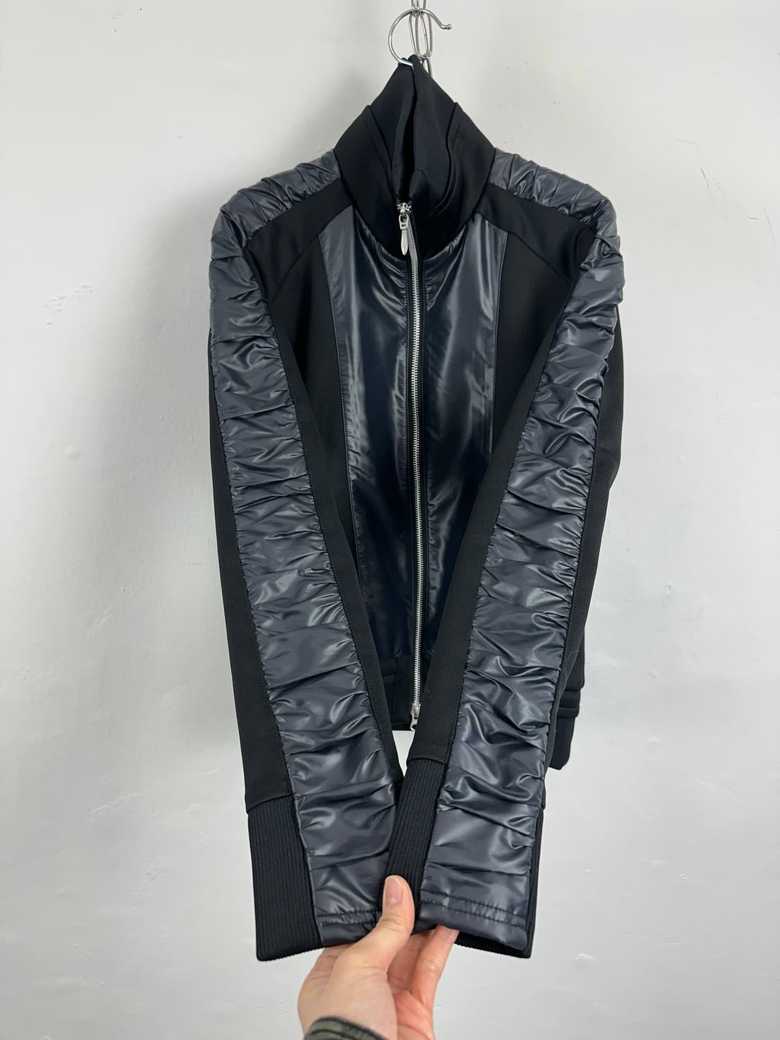 The Twelve Pleated Tech Jacket (2-Way Zi 상품이미지2