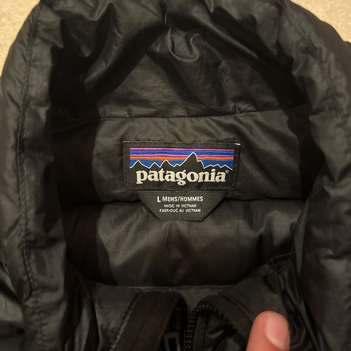 파타고니아 다운 스웨터 베스트 블랙 상품이미지2