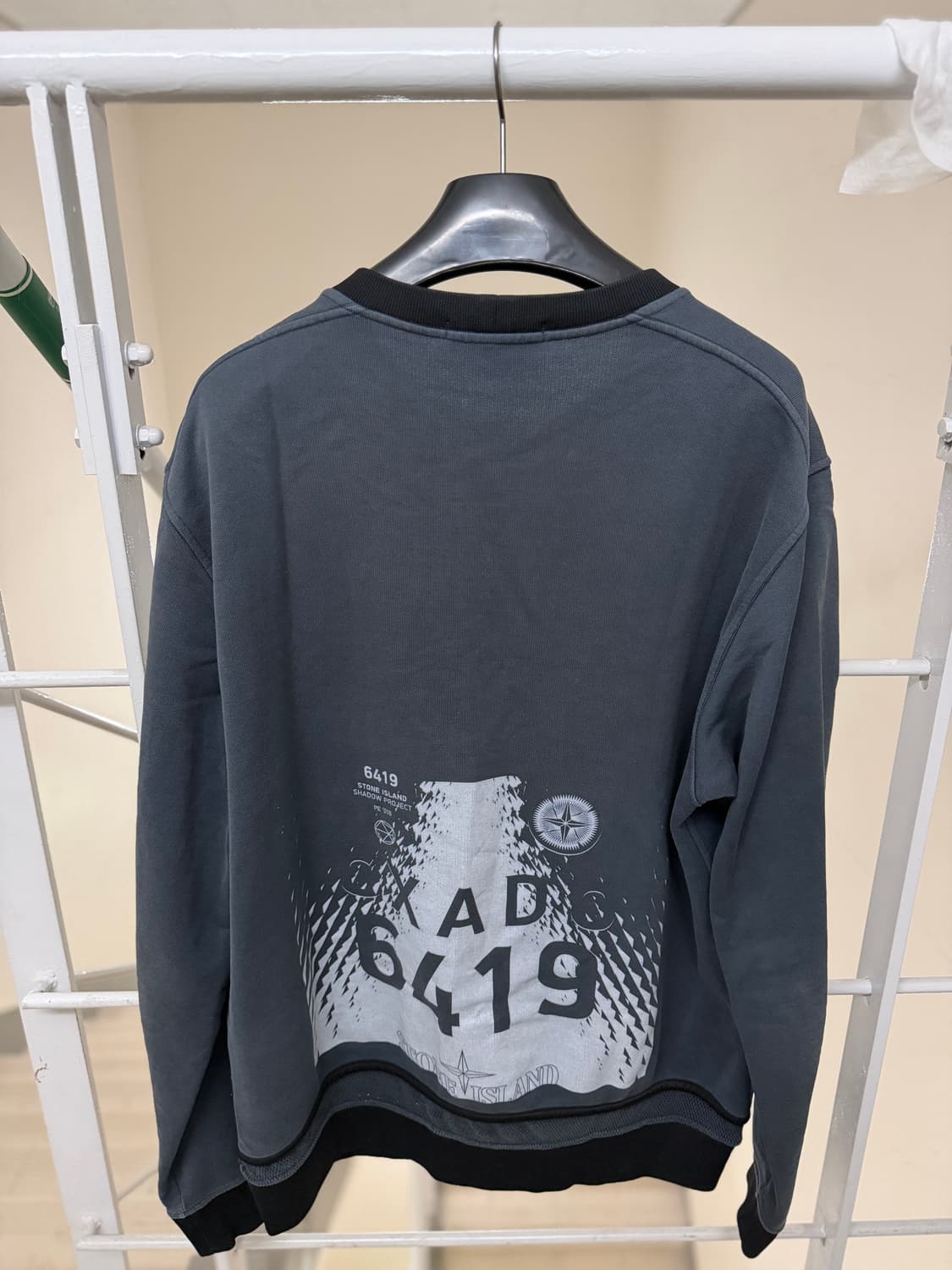 스톤아일랜드 쉐도우 프로젝트 [백화점 구매 정품] 맨투맨 로고 스웻셔츠  상품이미지1