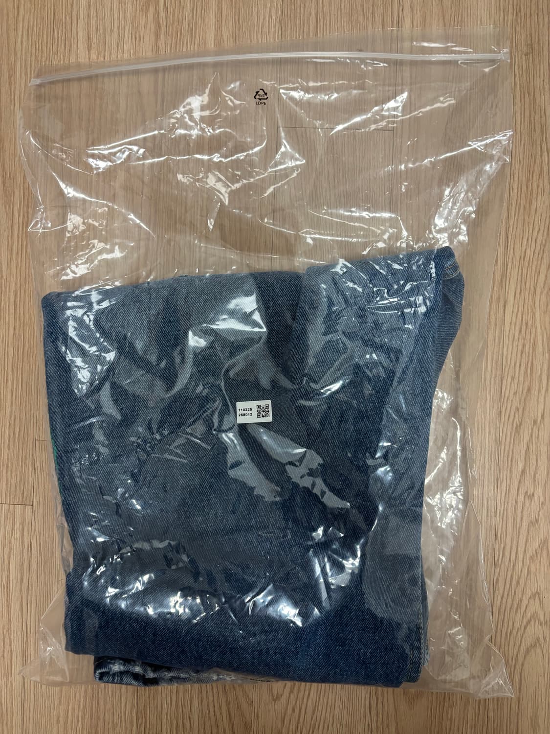 아크네 스튜디오 레귤러 핏 진 - 2010M 미드 블루 M 사이즈 상품이미지2