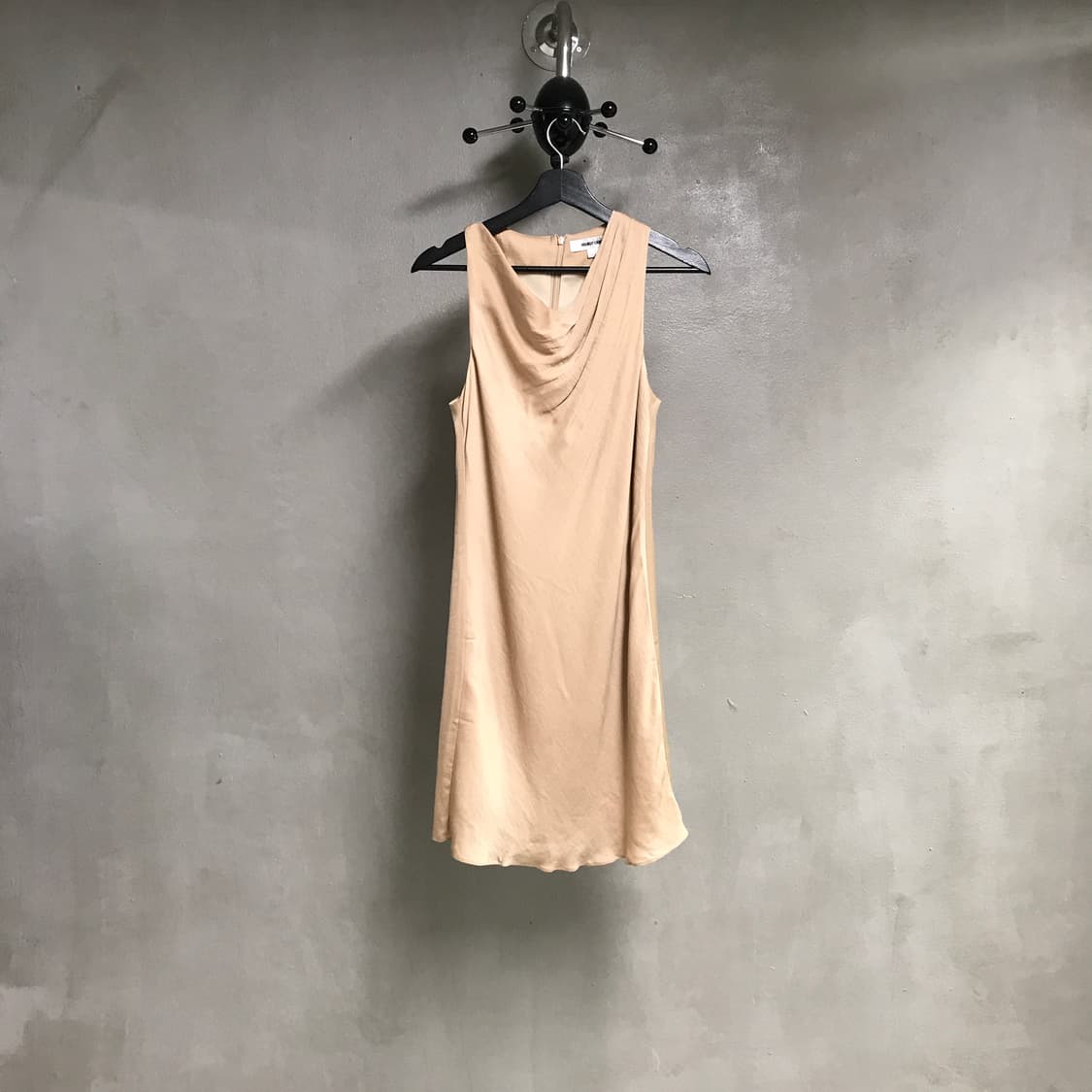 헬무트랭 베이지 원피스 새상품 0 상품이미지1