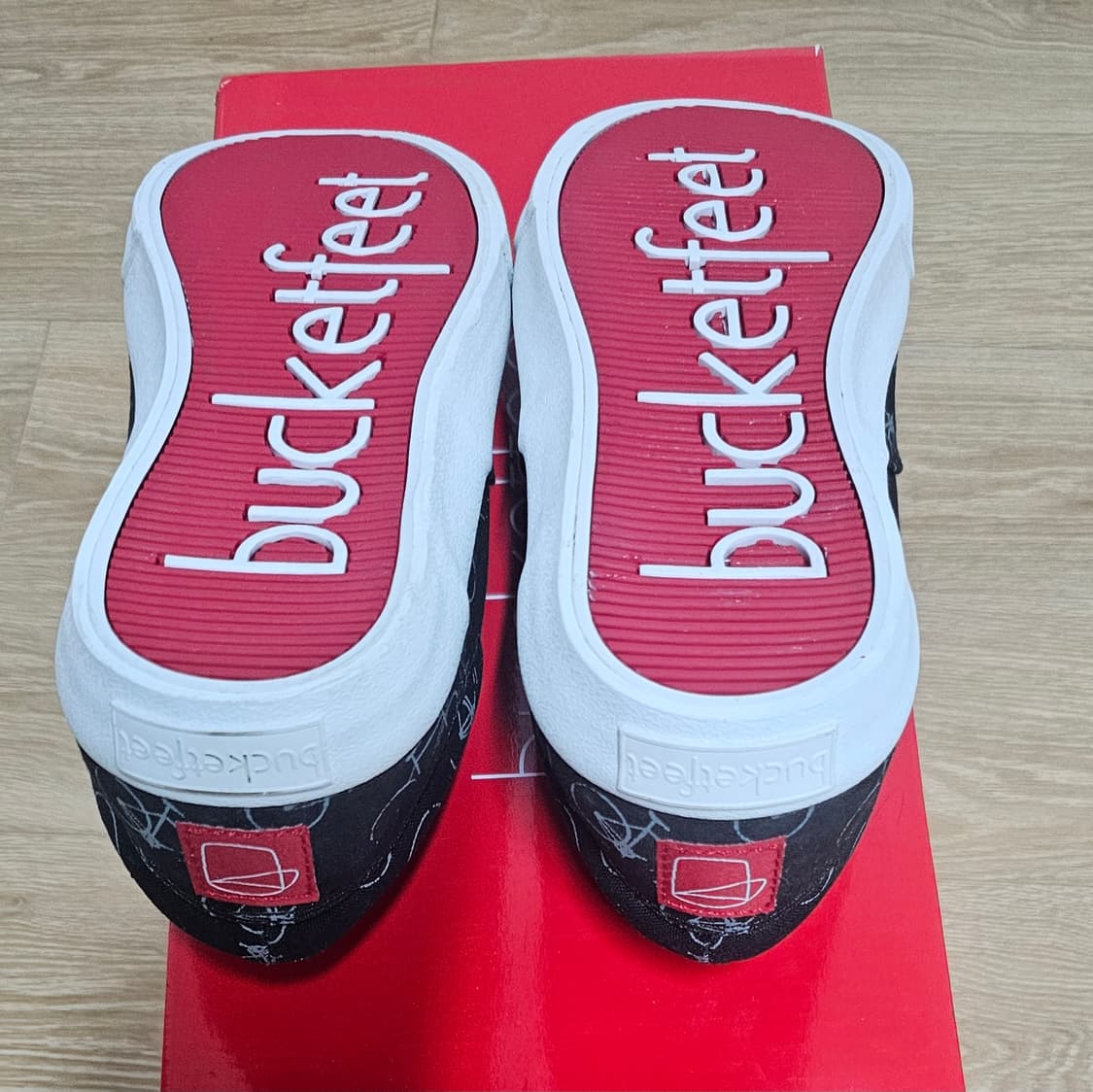 디자이너 신발 남성스니커즈 새상품 미개봉 260 상품이미지4