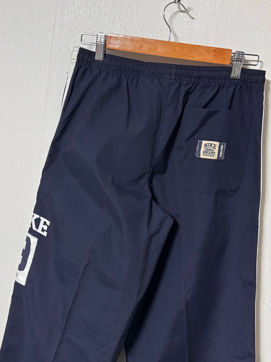나이키 00s 어센틱 19 패치 트랙 팬츠 상품이미지4