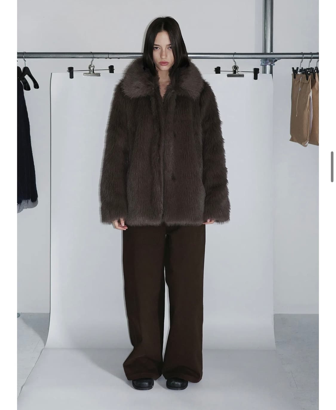 휘 hwi FOG FUR JACKET 브라운 퍼 자켓 상품이미지1