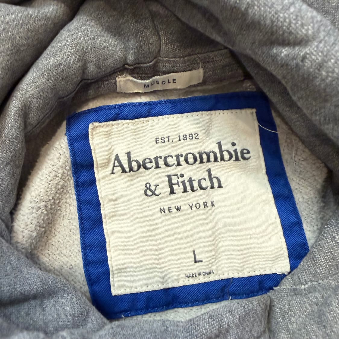 아베크롬비 패치드 그레이 후드  상품이미지2