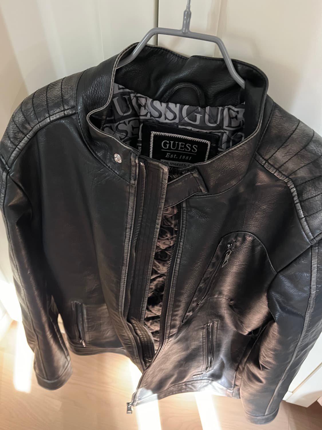 게스 페이크레더 자켓 상품이미지1