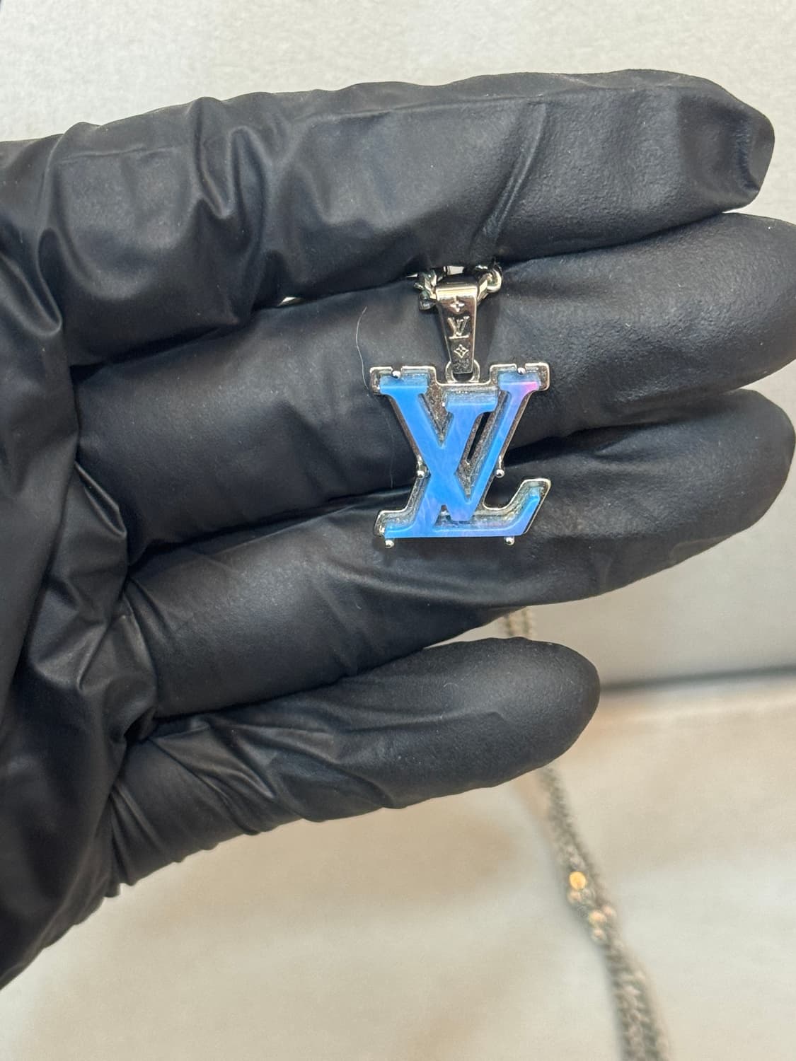 루이비통 멀티컬러 모노그램 LV 목걸이  상품이미지2