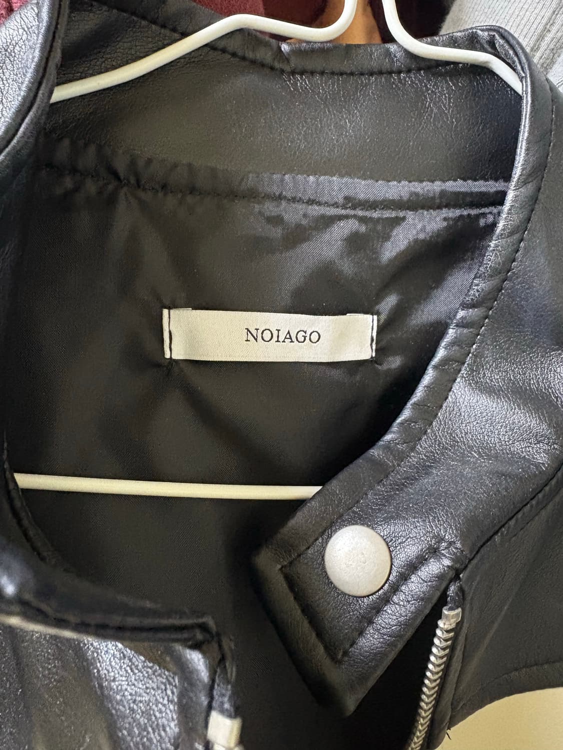 NOIAGO 블랙/아이보리 배색 레더 자켓 상품이미지3