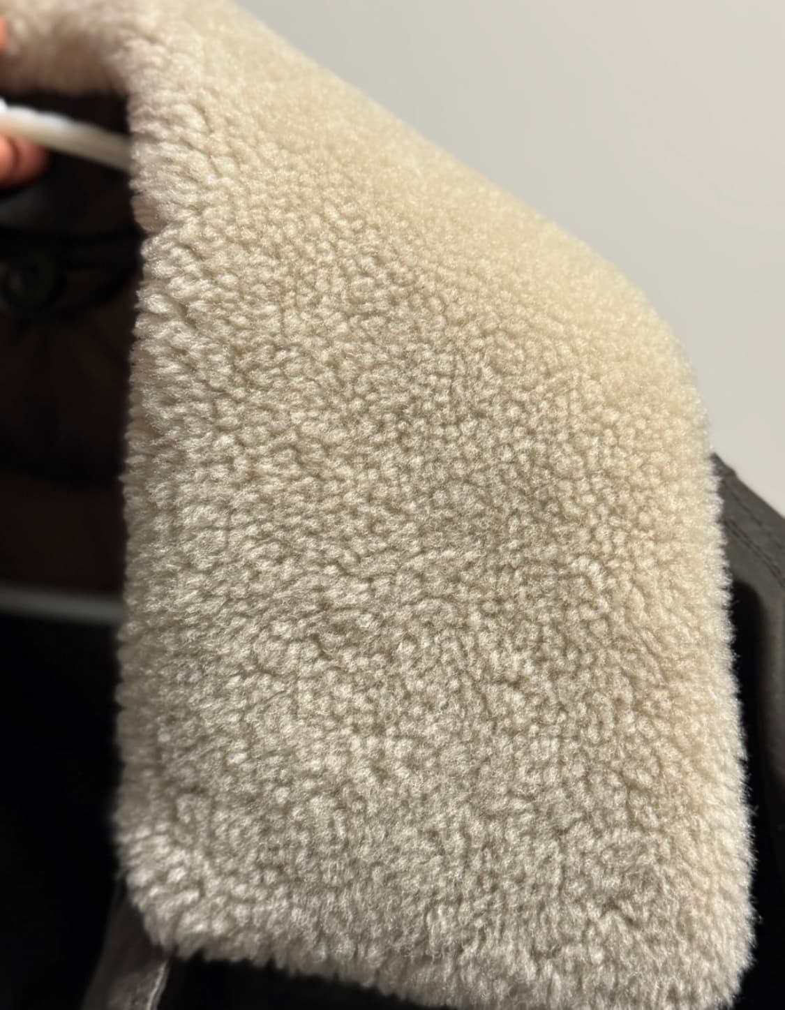 시리즈 옴므 구스다운 패딩(무스탕) 상품이미지5