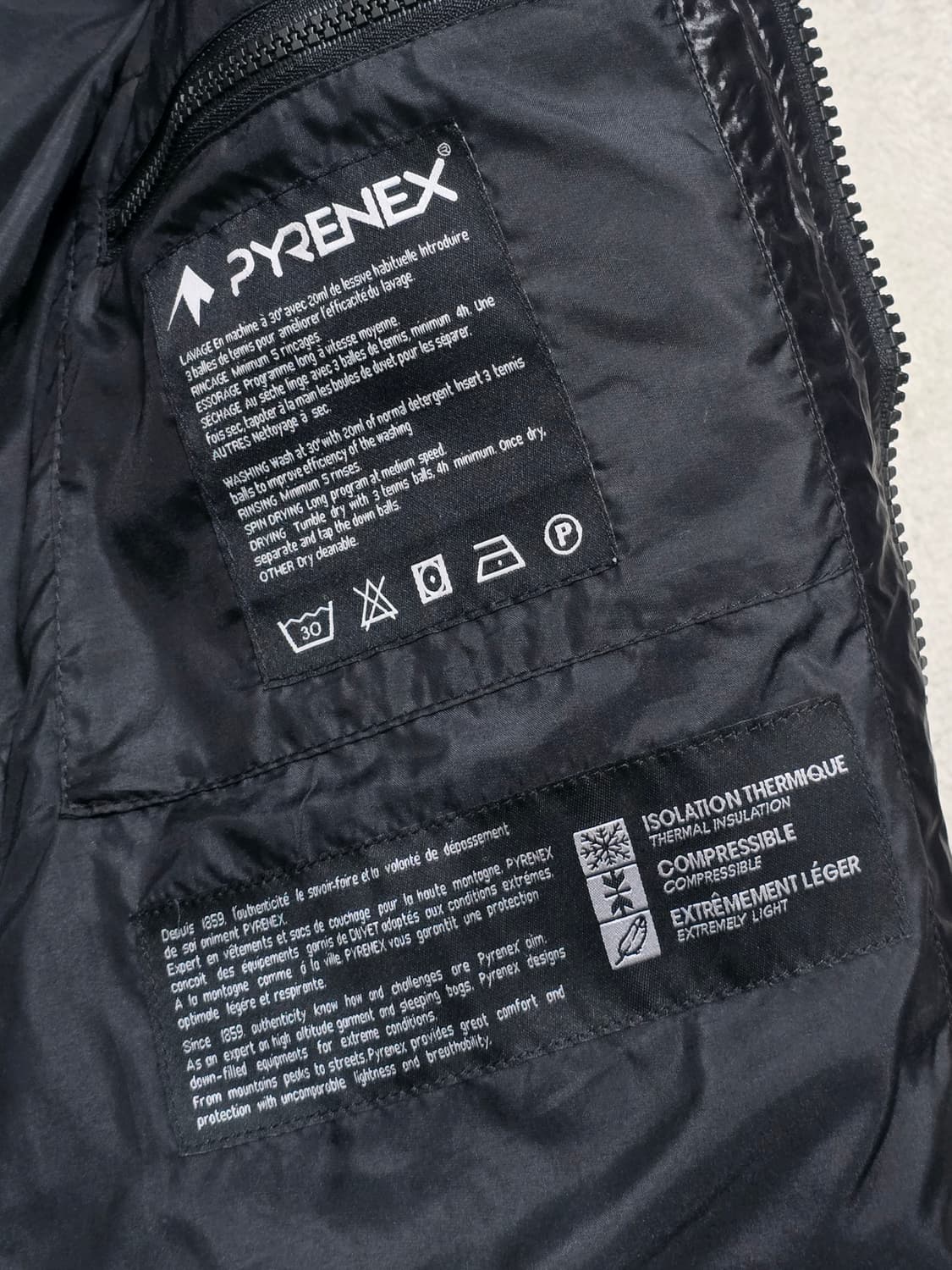 Pyrenex 피레넥스 라쿤퍼 유광 다운 패딩 상품이미지6