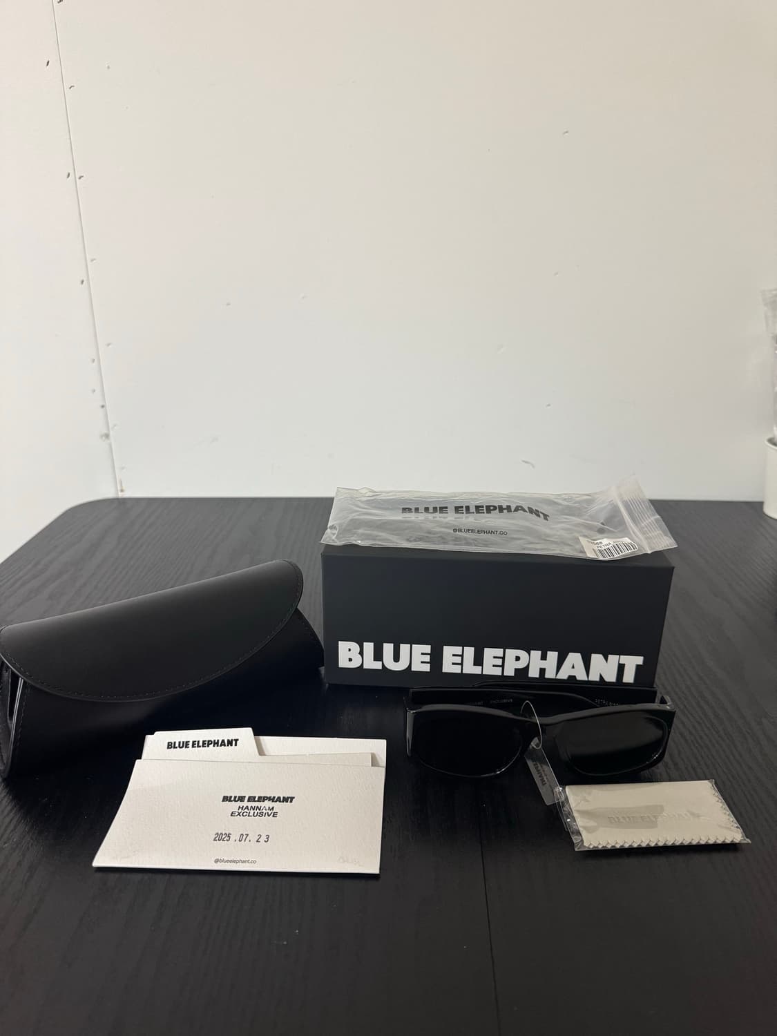 블루엘리펀트 Petra Black 선글라스 새상품 상품이미지1
