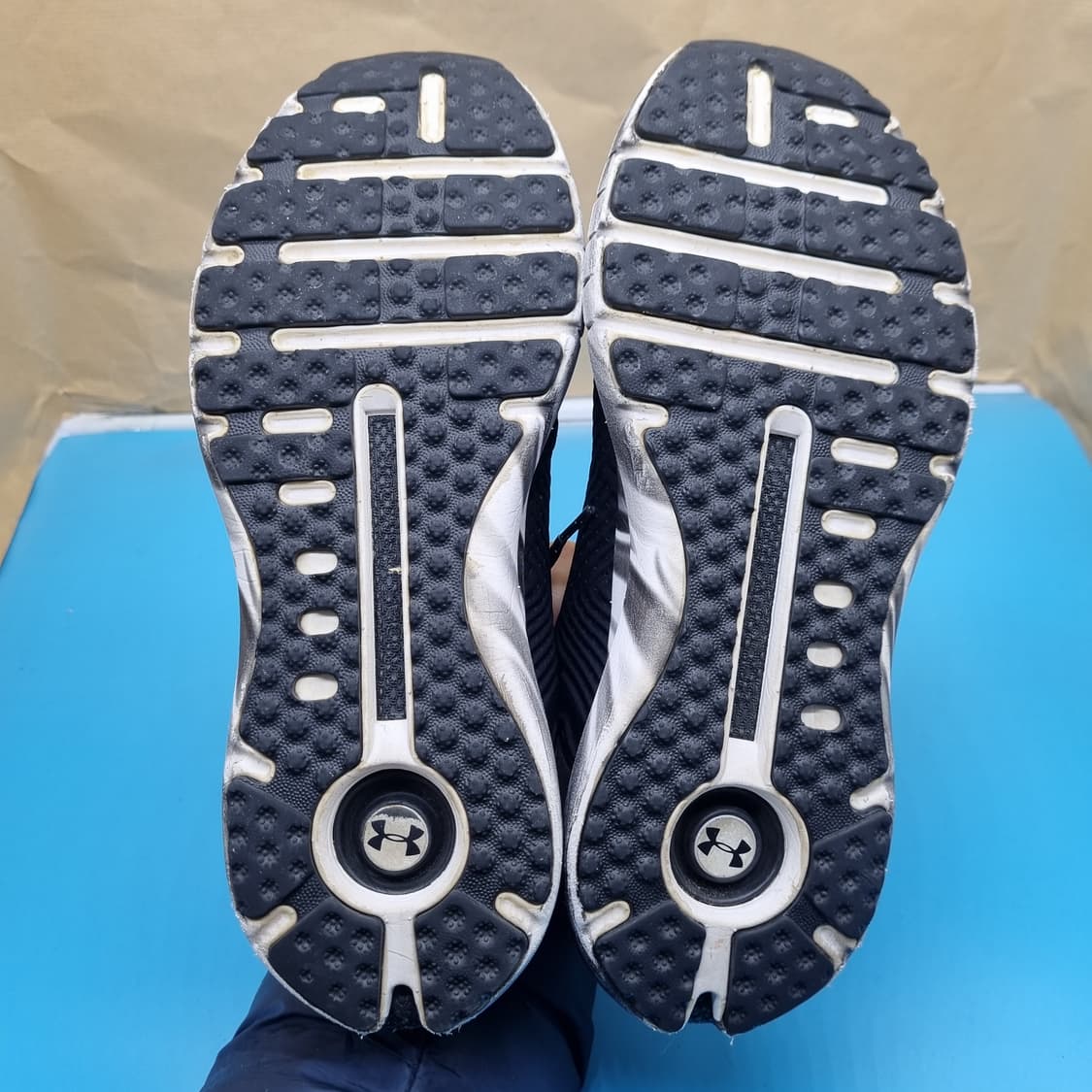 언더아머 호버 팬텀 남성운동화270  상품이미지3