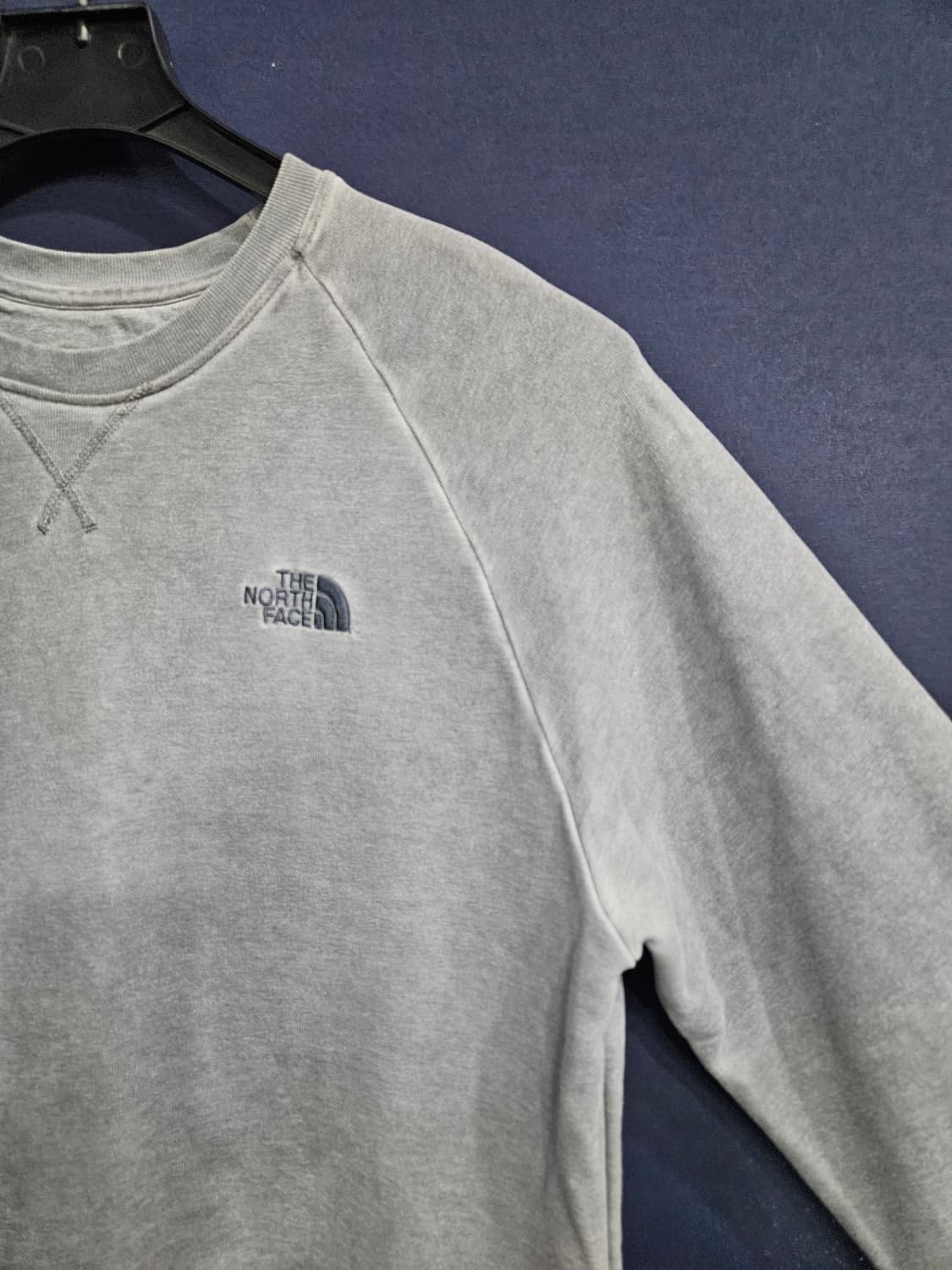 노스페이스 그레이컬러 남성 105 맨투맨  상품이미지4