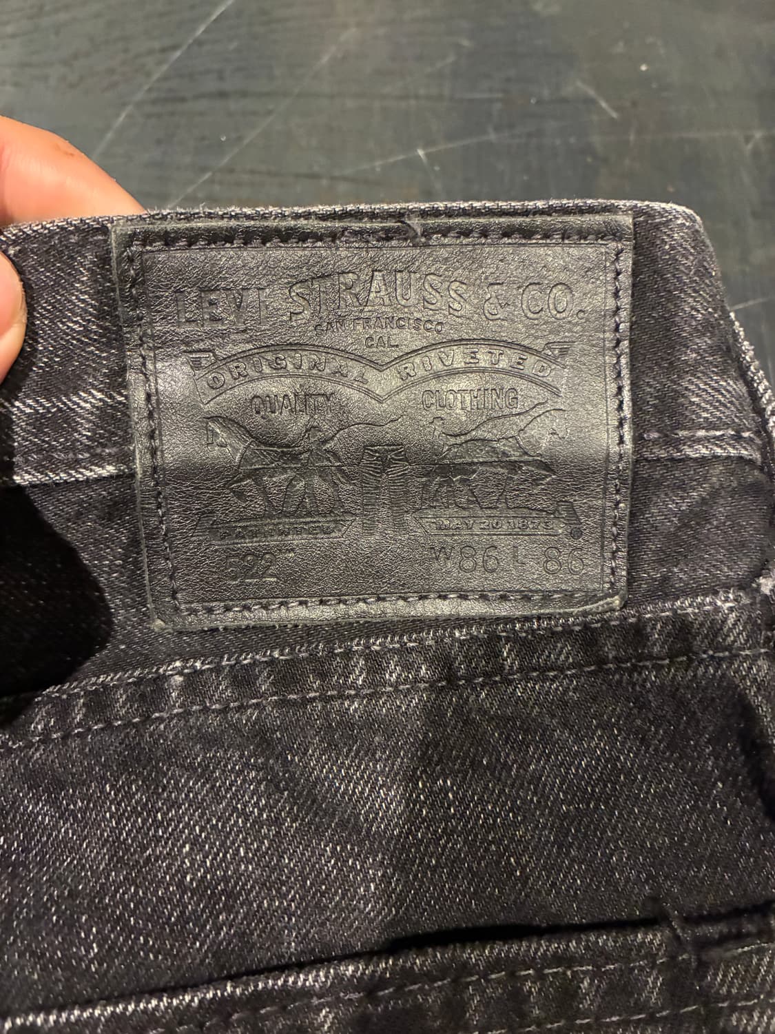 33) 리바이스 522 스트레이트 워싱 데님 흑청 상품이미지6