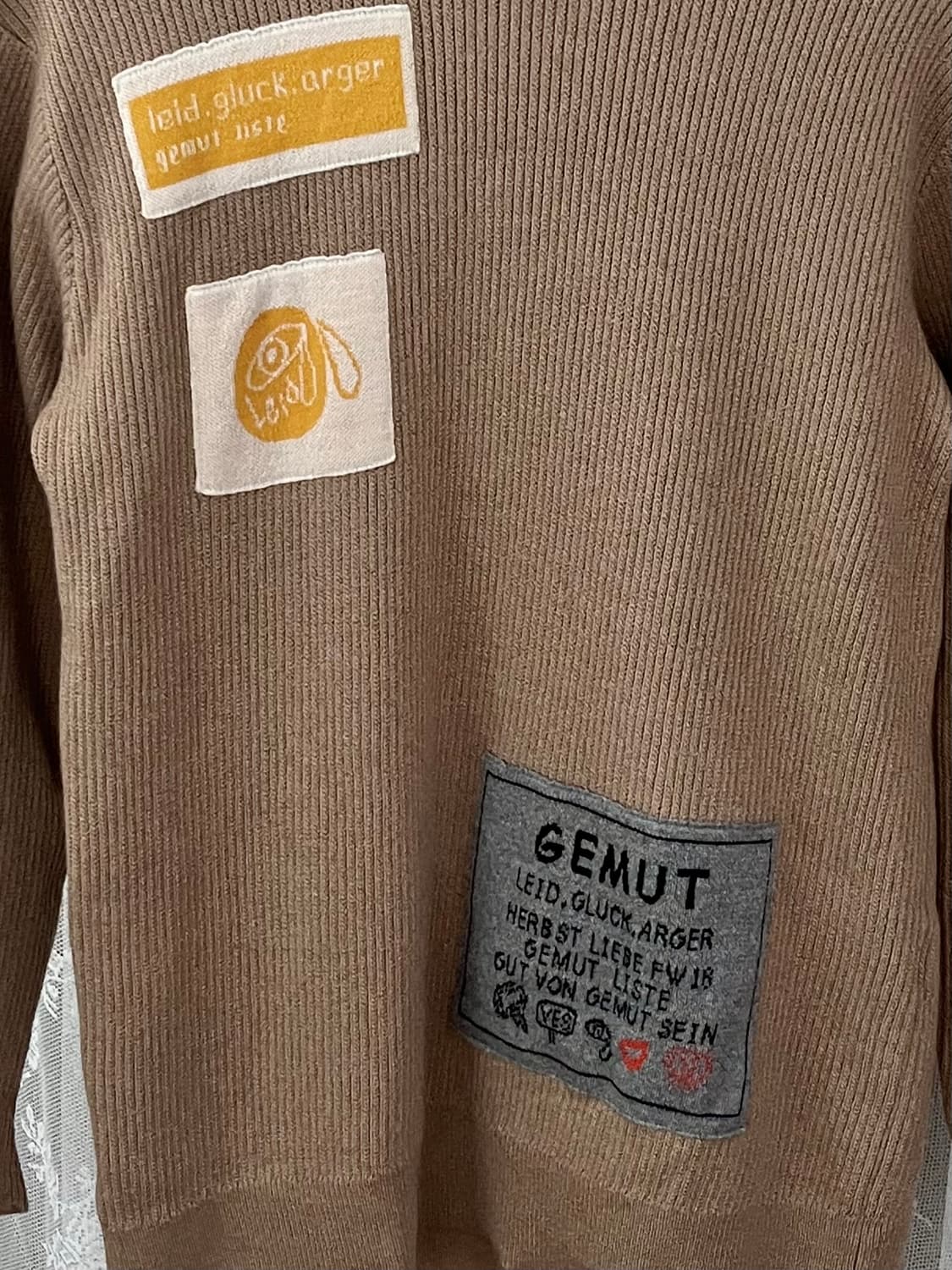 100) 한섬 시스템 옴므 패치 니트 베이지 상품이미지3