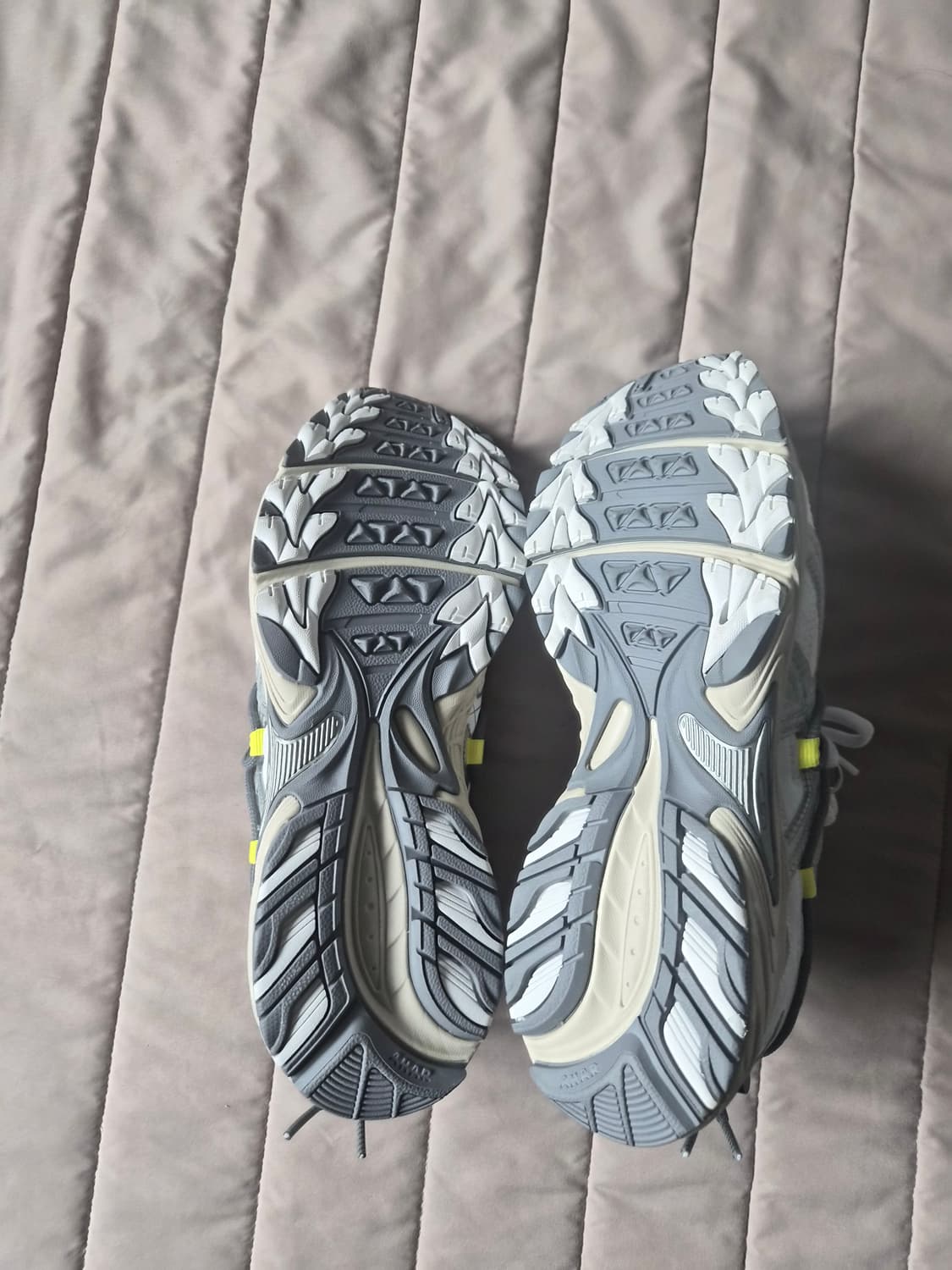 아식스 젤 카하나 TR V2 화이트 그레이 옐로우 265 상품이미지4