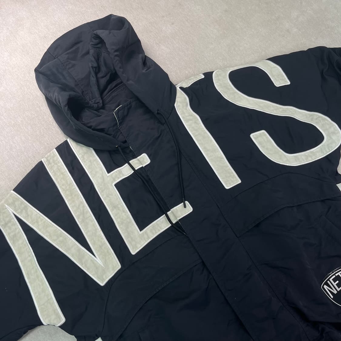 100 나이키 앰부쉬 NBA 네츠 브루클린 누빔 자켓 상품이미지3