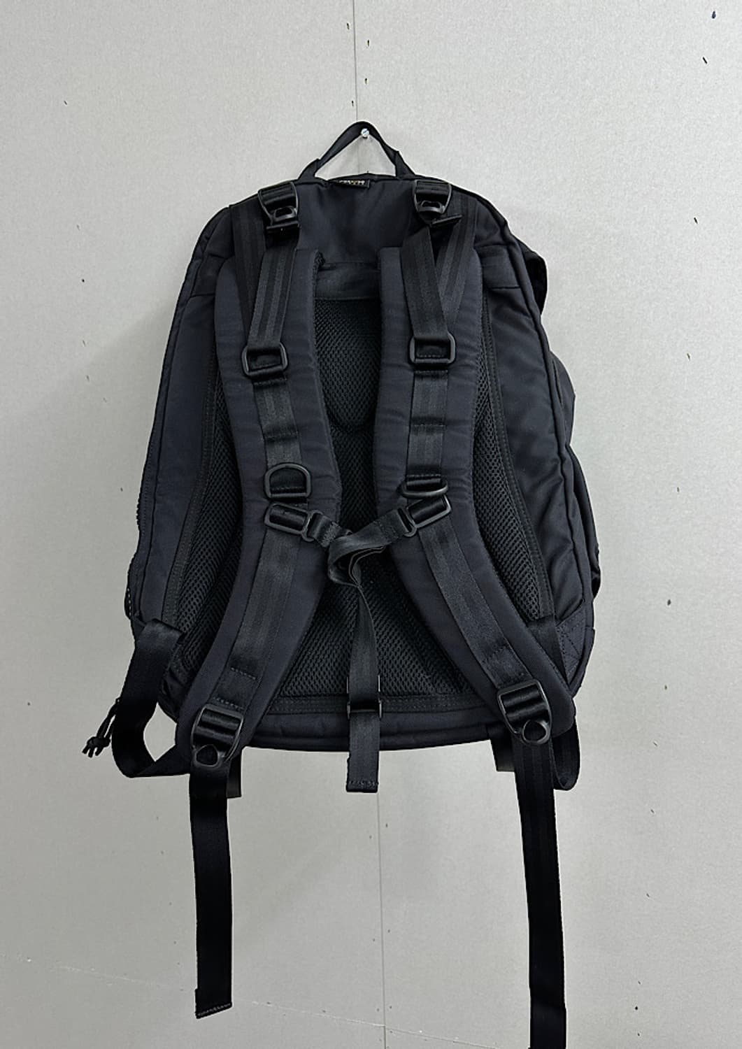 뉴에라 멀티포켓 백팩  상품이미지3