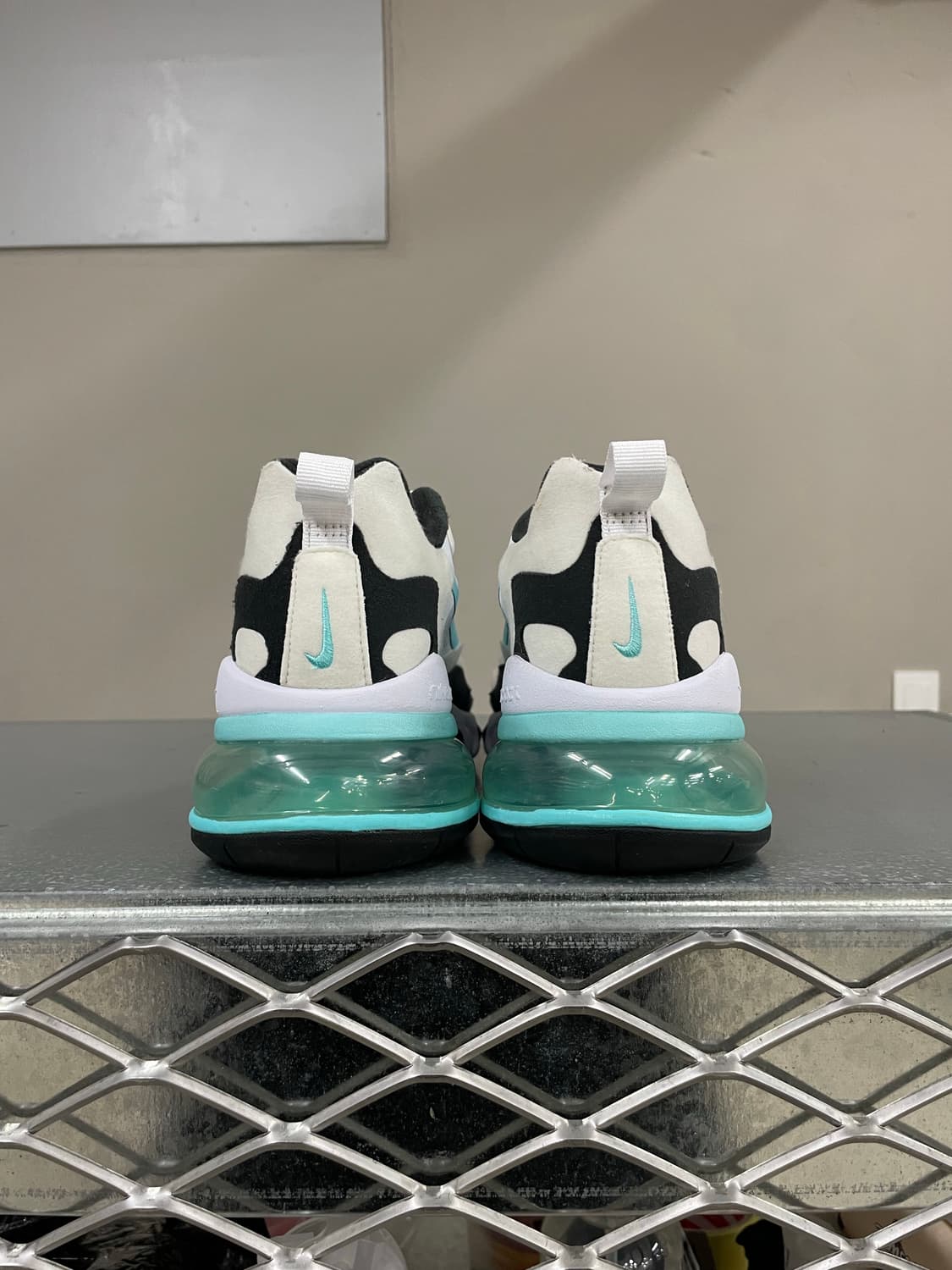 나이키 에어맥스 리액트 오로라 그린 270 상품이미지3