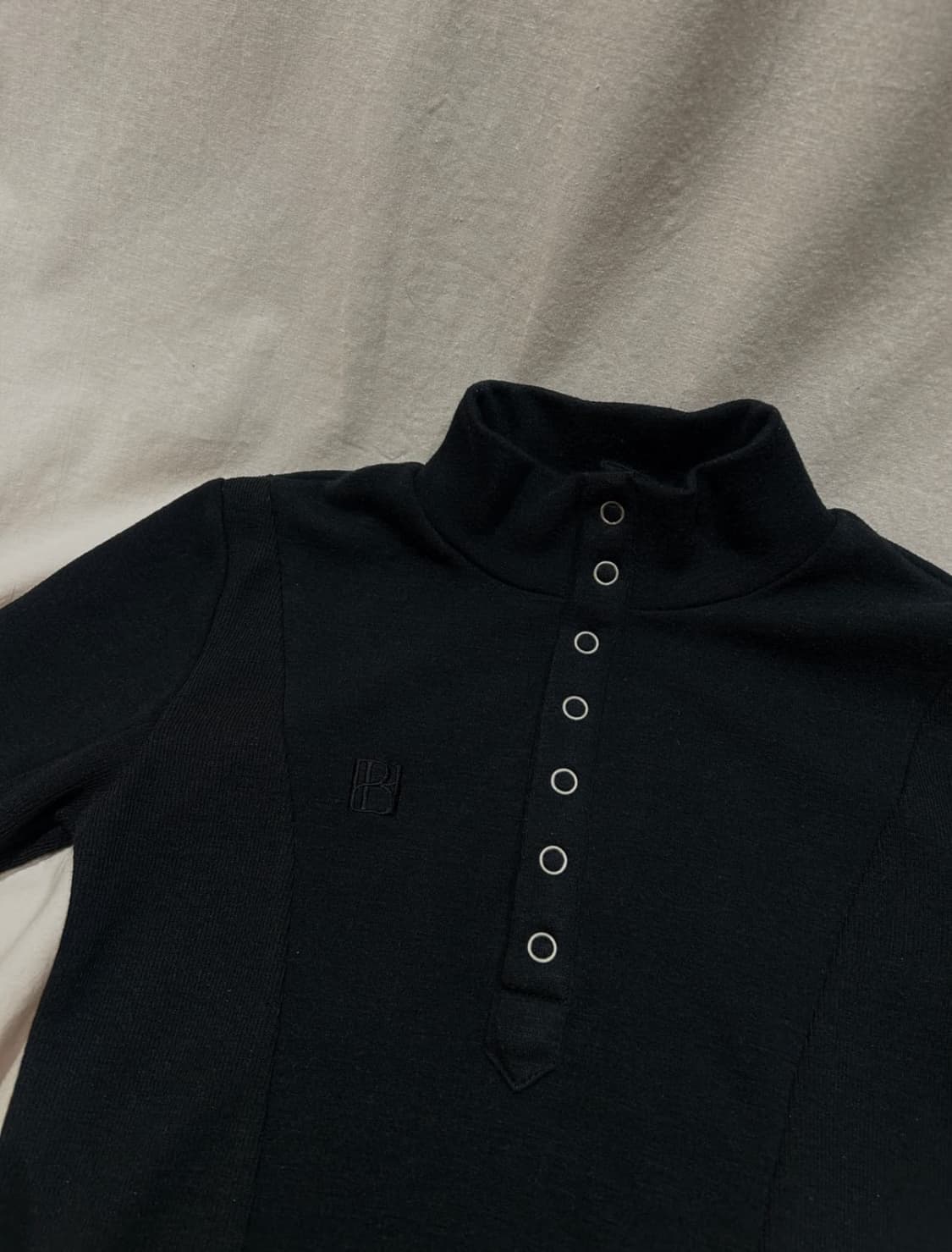 BOHEMIAN SEOUL 보헴서 하프넥 바이커 티셔츠 상품이미지4