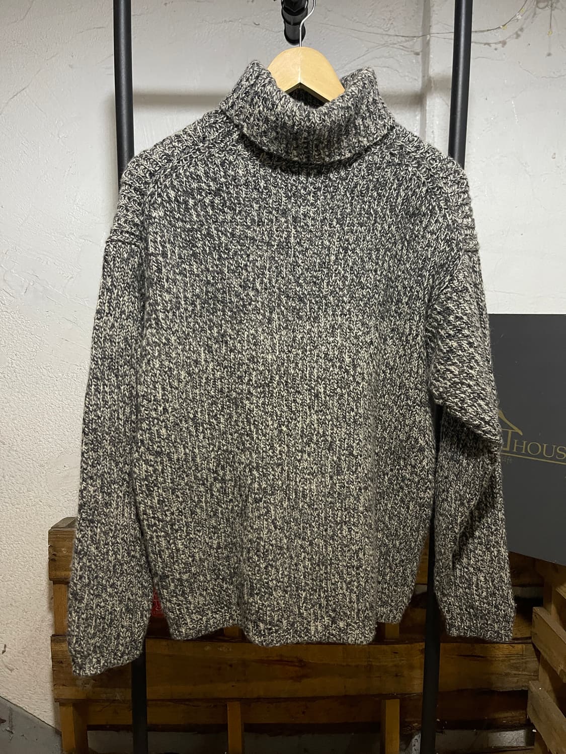 빔즈 하이넥 니트 상품이미지1