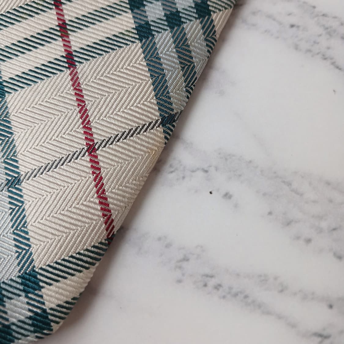 버버리 실크 베이지 체크 패턴 넥타이 8.5cm A등급 E890 상품이미지9