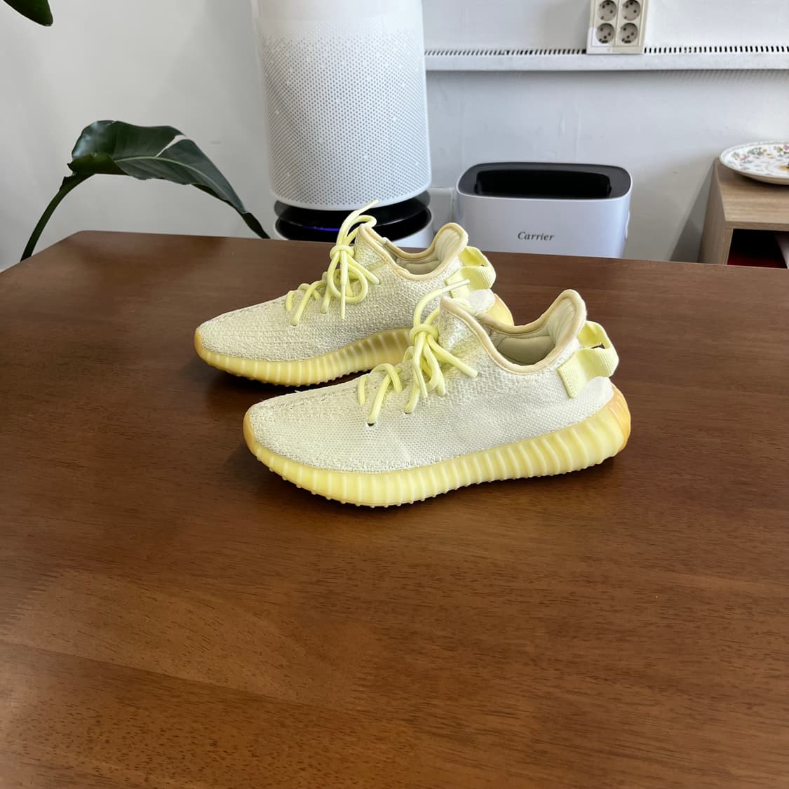 아디다스 이지부스트 350v2 버터 230mm 상품이미지1