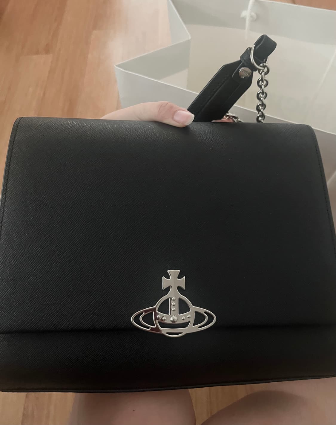 비비안웨스트우드 루시 미디엄 바디백 가방  상품이미지5