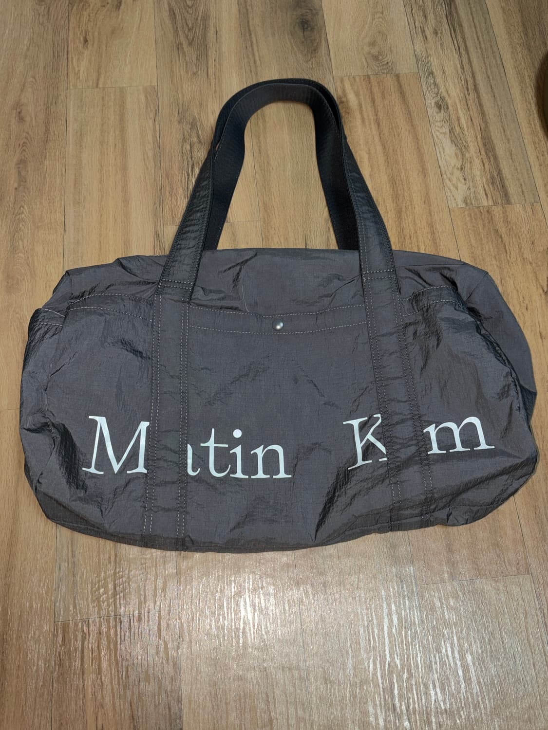 마뗑킴 로고 스포티 더플백 그레이 상품이미지2