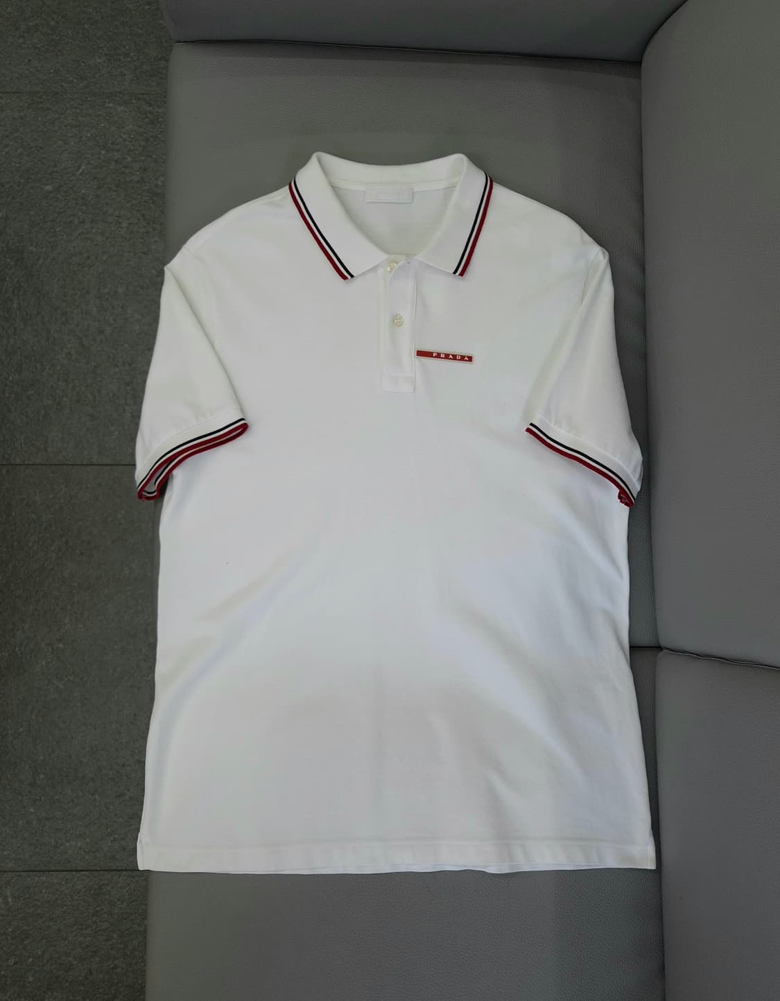 105 / 프라다 레드탭 폴로 반팔 상품이미지2
