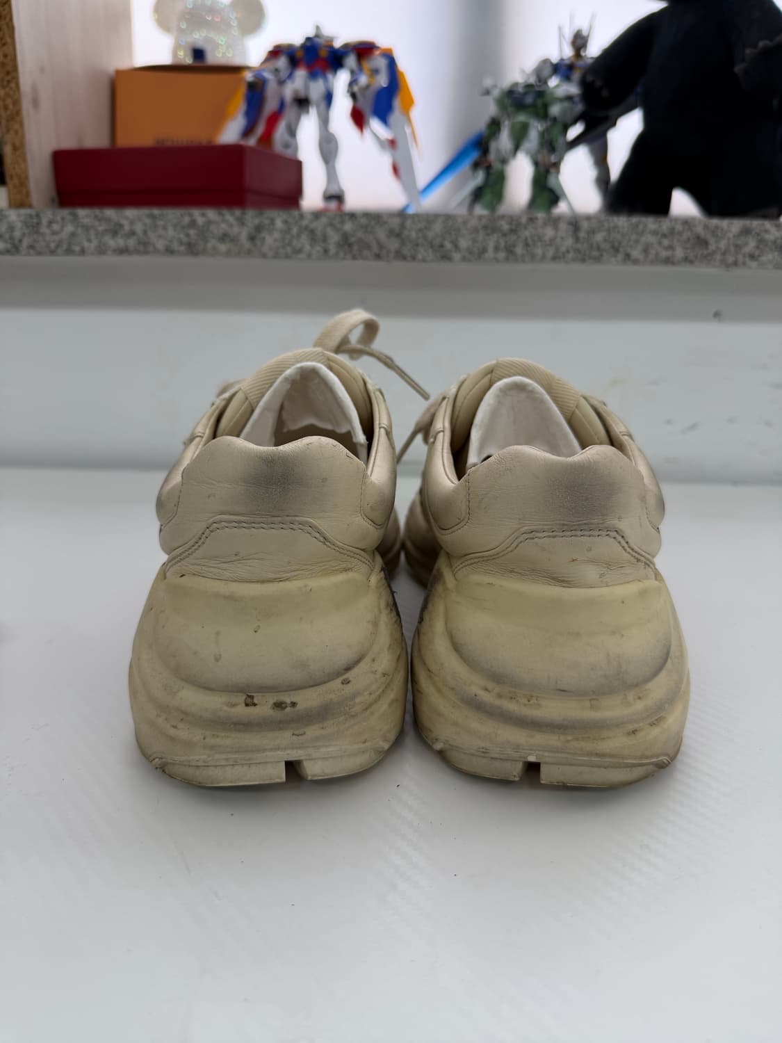 정품) 구찌 더티 입술 라이톤 여성 스니커즈 36.5 상품이미지5