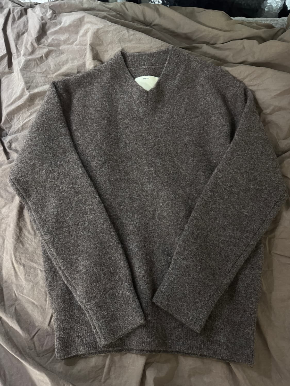 포터리 메리노울 컴포트 브이넥 니트 다크브라운 1사이즈 상품이미지1