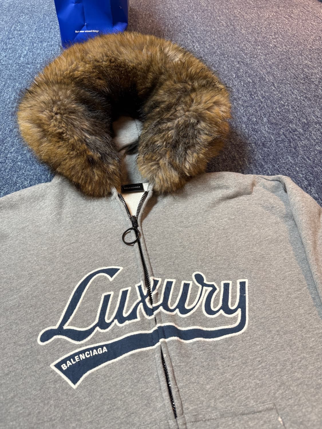 발렌시아가 럭셔리 스크립트  집업 후드 다크 헤더 그레이 L 새상품 상품이미지1