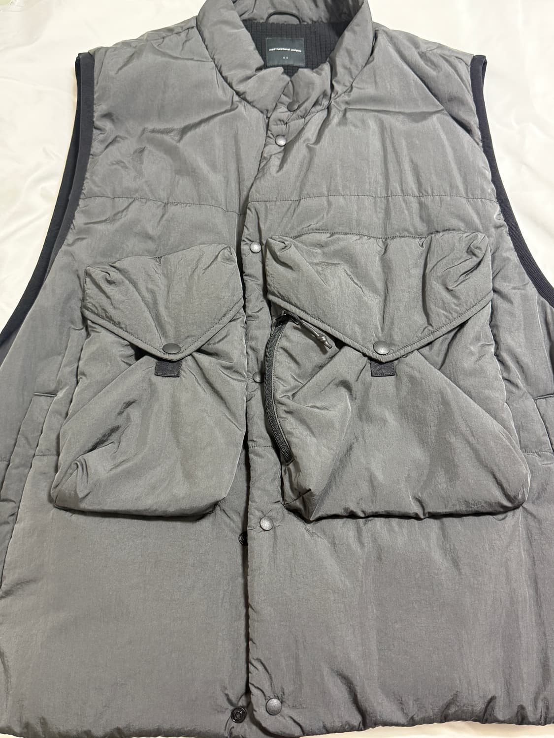 23AW 모이프 패딩베스트 차콜 상품이미지1