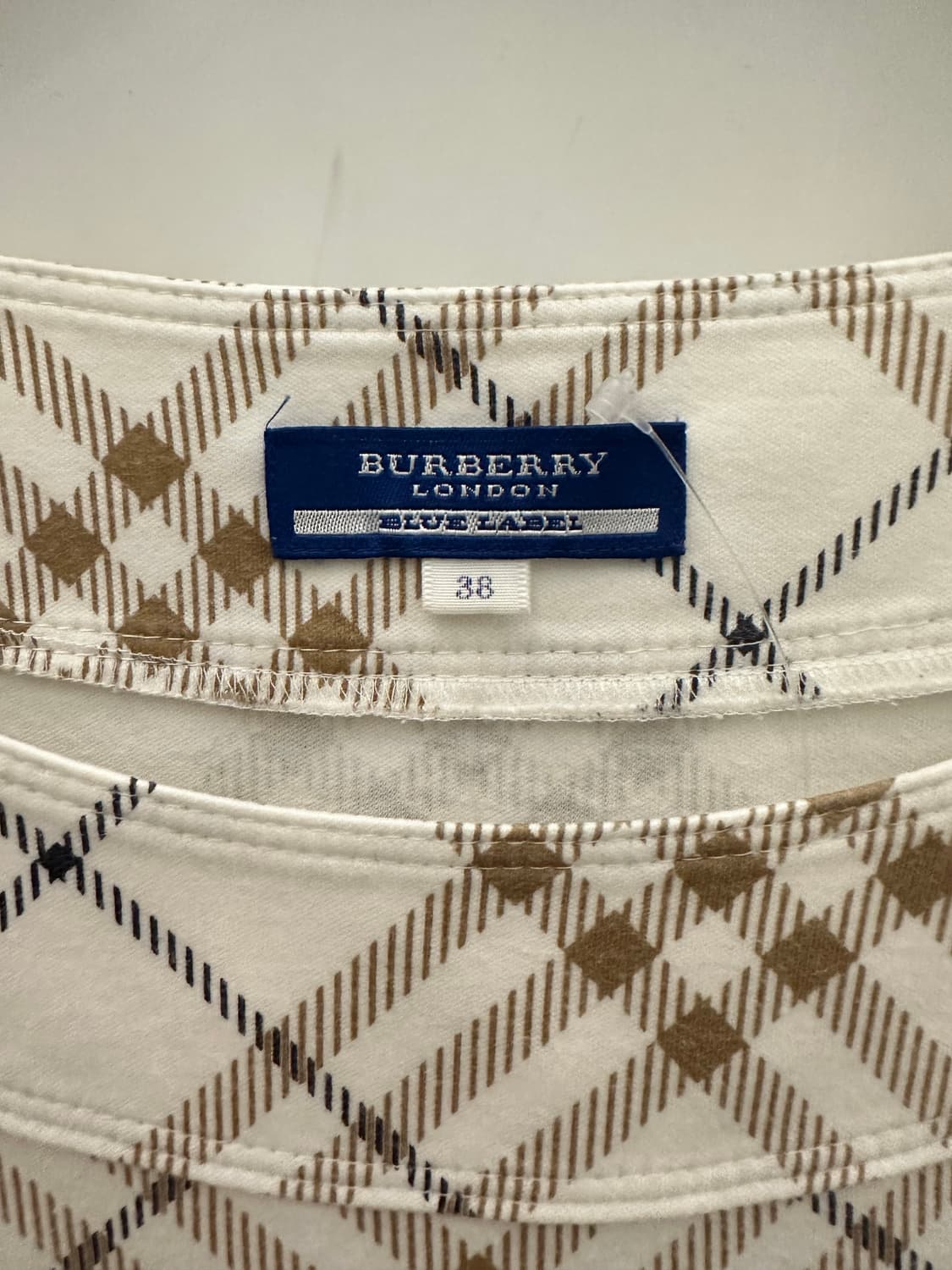 BURBERRY 버버리 아이보리 노바체크 롱슬리브 상품이미지2