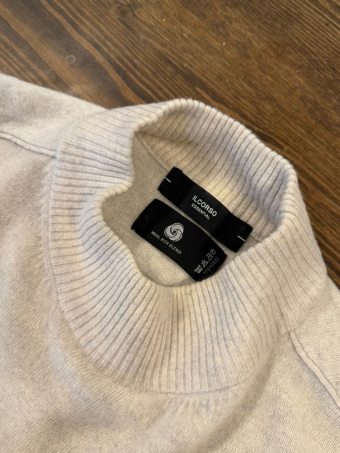 일꼬르소 모호크넥 니트 100 상품이미지10