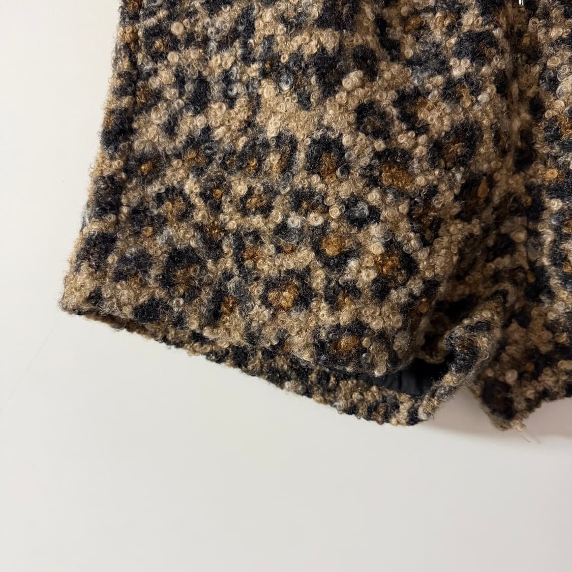 새상품 여자 호피 뽀글이 반바지 상품이미지3