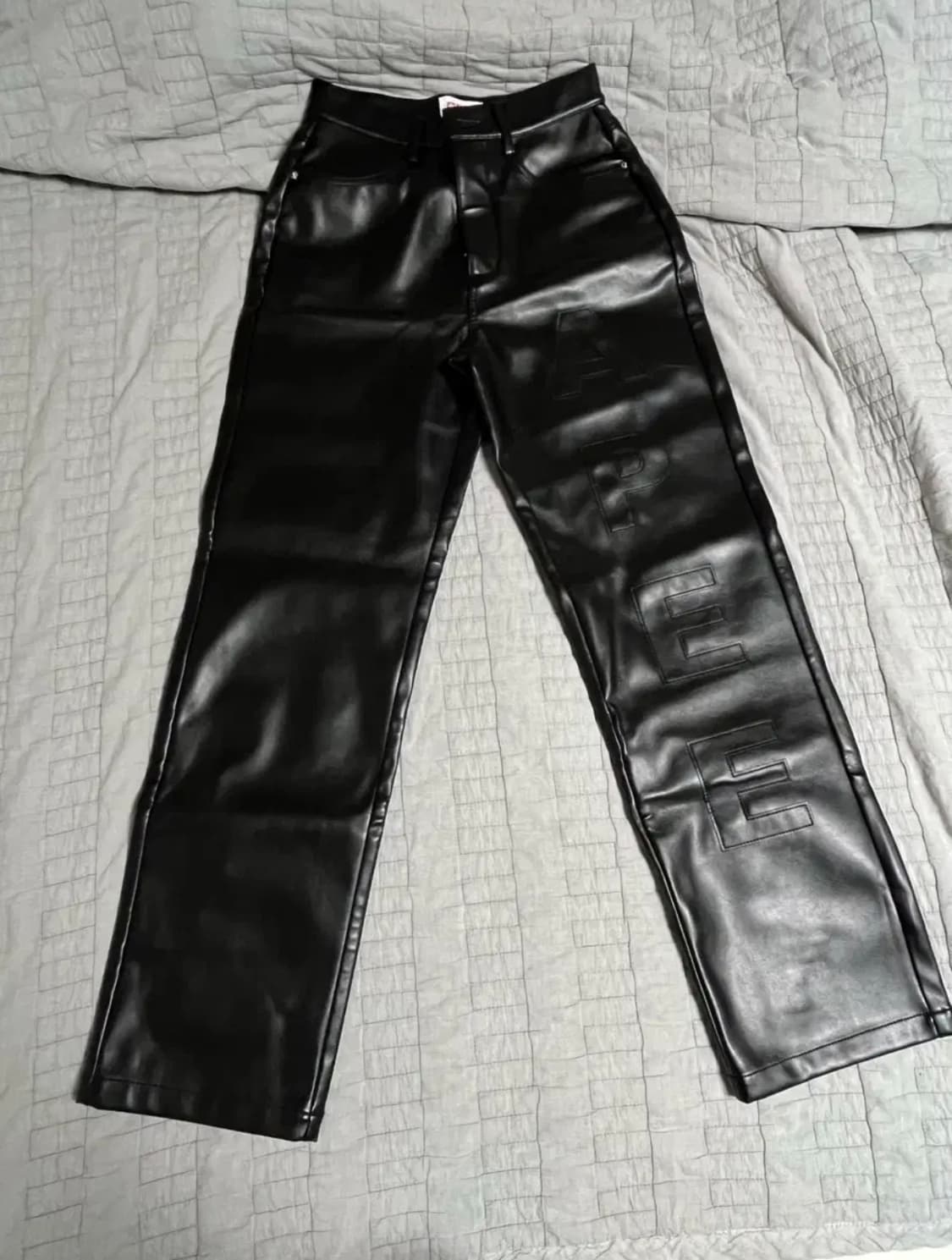 베이프 APEE 가죽팬츠 레더팬츠 상품이미지1