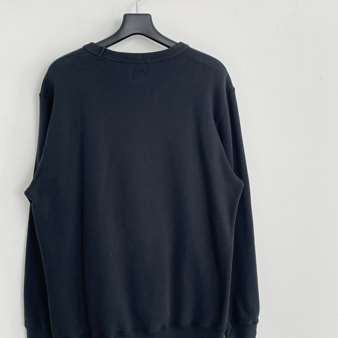 시피컴퍼니 블랙 로고 맨투맨 상품이미지6