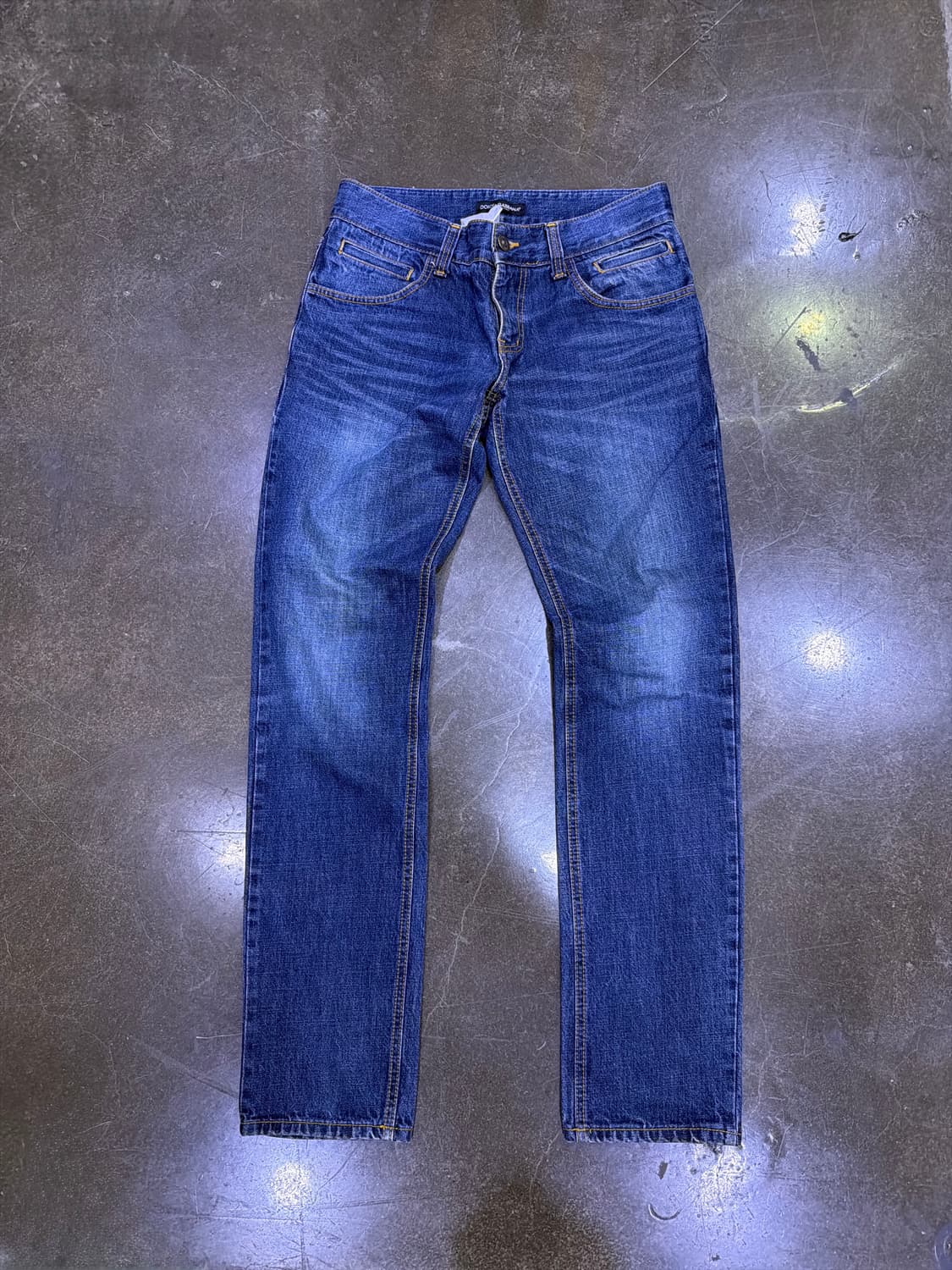 돌체앤가바나 중청 워싱 디테일 슬림 스트레이트핏 데님팬츠 48 상품이미지1