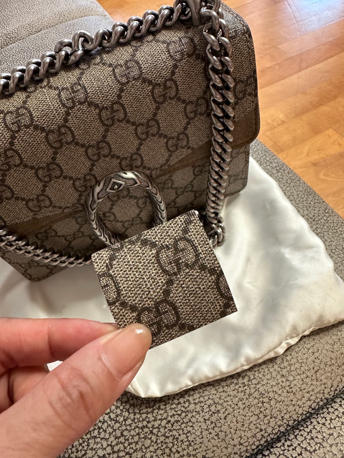 Gucci 디오니서스 스몰 숄더백 상품이미지7
