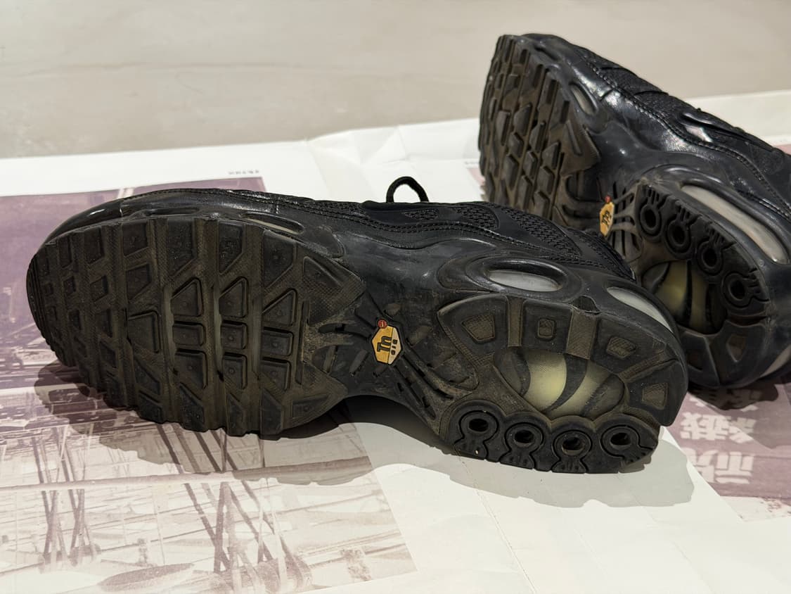 나이키 에어맥스 플러스 트리플 블랙 상품이미지6