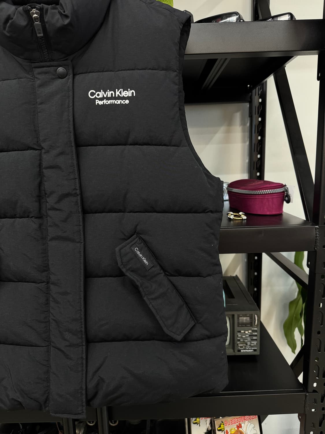 L 캘빈클라인 퍼포먼스 패딩 조끼 블랙 상품이미지3