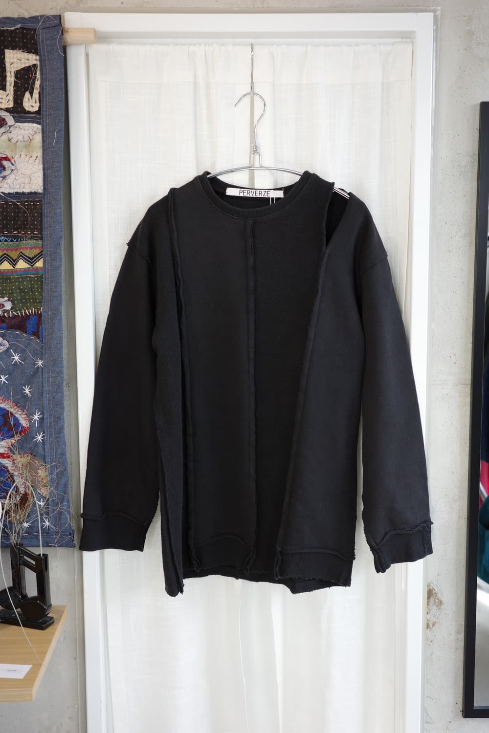 Perverze 퍼버즈 슬릿 스웻셔츠 상품이미지1
