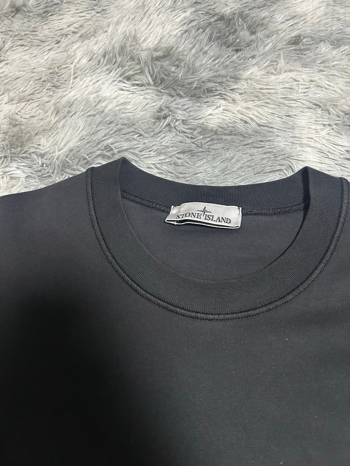 24ss 스톤아일랜드 맨투맨 블랙 XL 상품이미지2