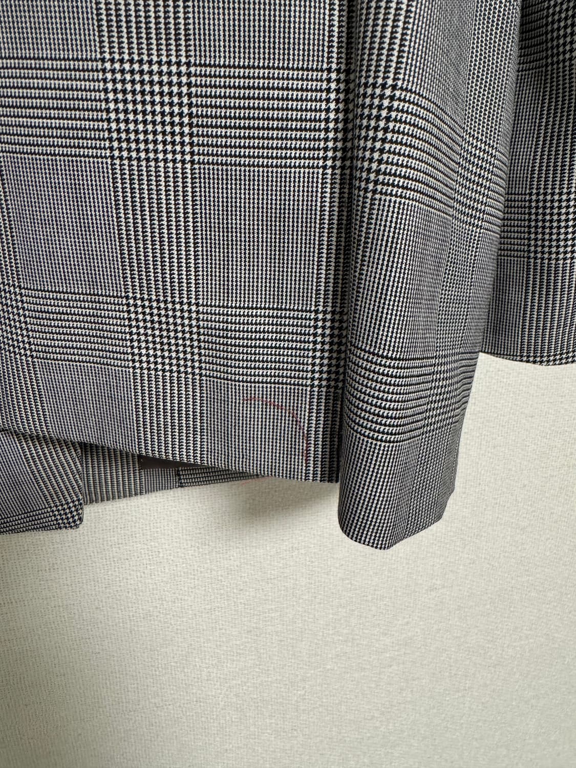 [105] 지이크x반하트 글렌체크 그레이 더블 자켓(PYJAI2504) 상품이미지4