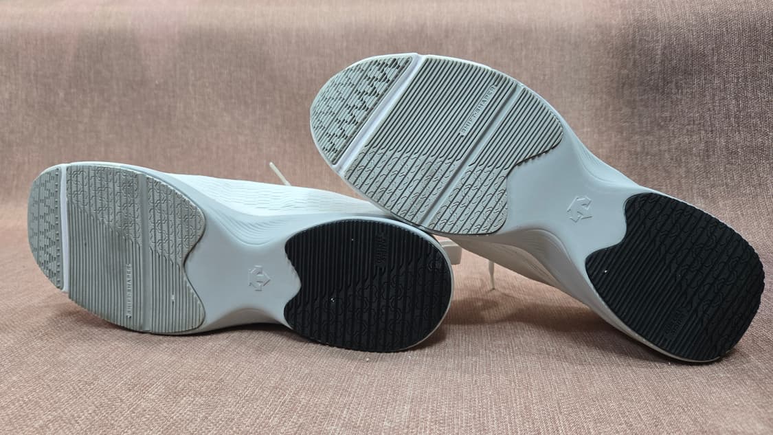 데상트 미착용 260mm -화이트 웨이브슈즈 상품이미지6