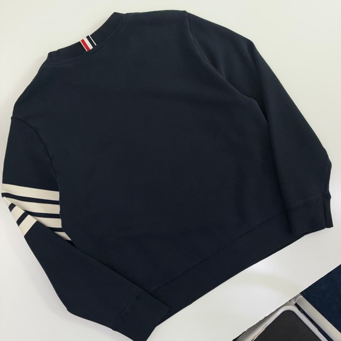 Thom Browne 톰브라운 사선 완장 맨투맨 상품이미지5